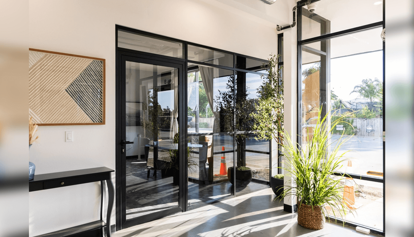 kompass-glass-place2